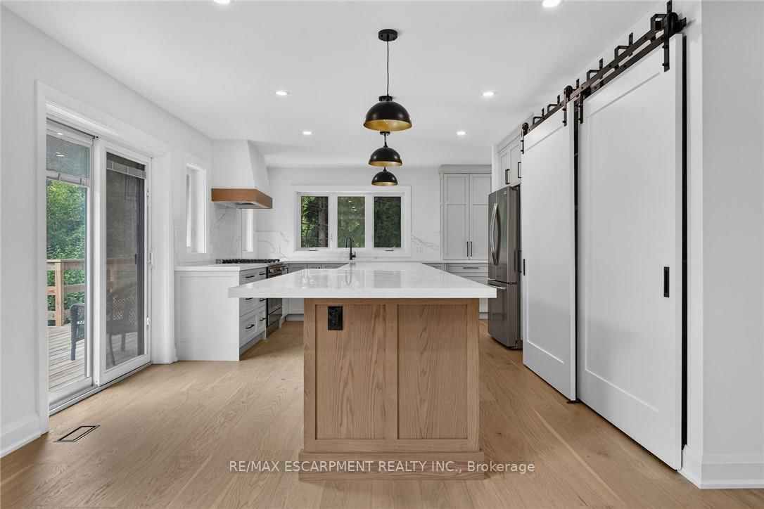 1376 Mineral Springs Road • Hamilton, ON photo 8