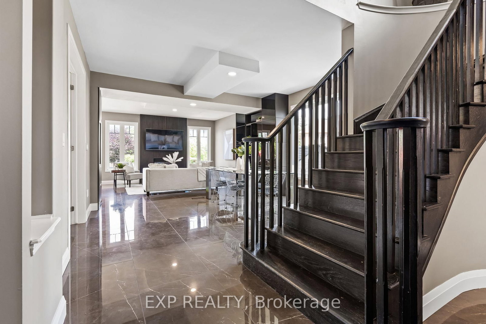 28 Ohara Lane • Hamilton, ON photo 6