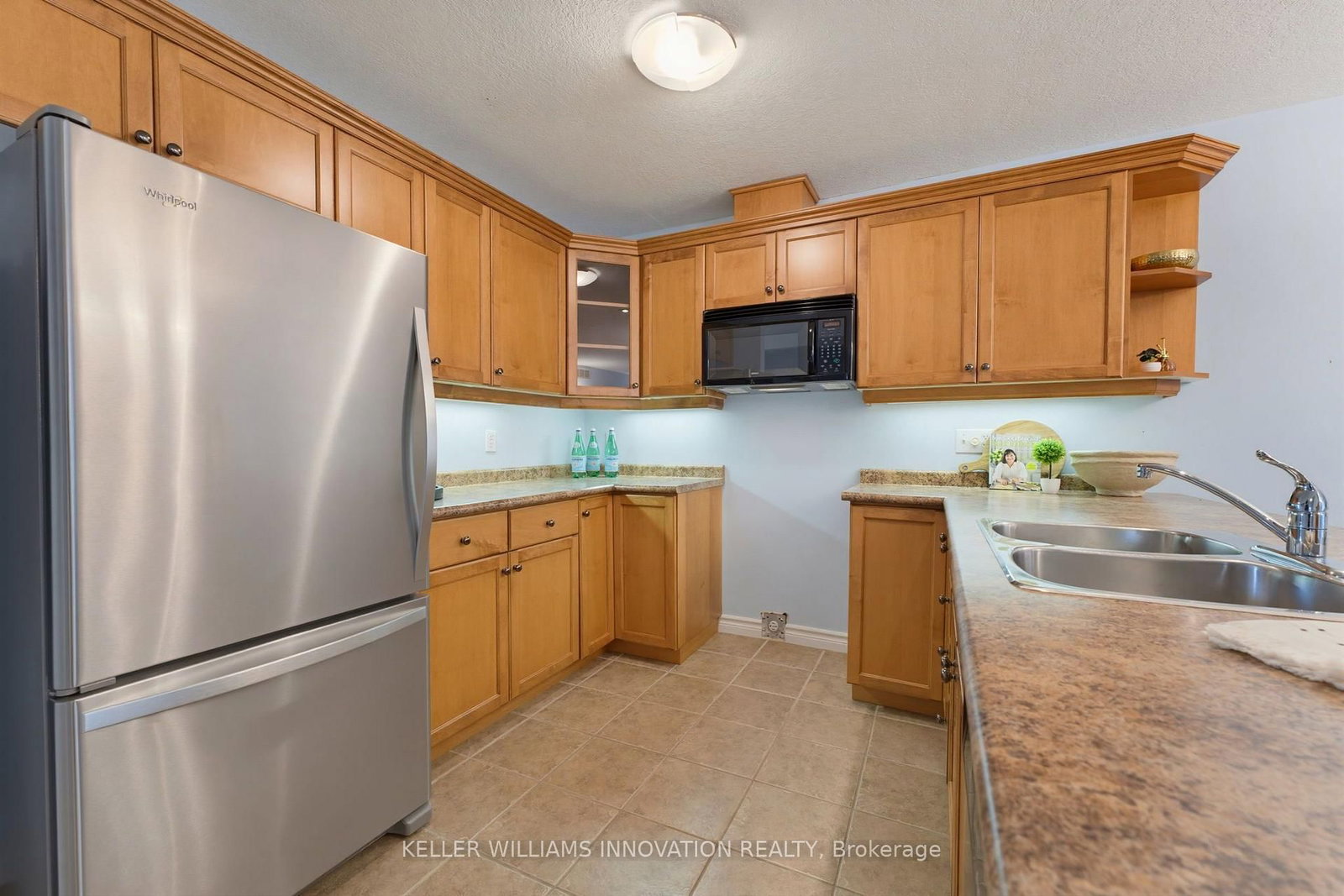 906 S Baker Avenue • North Perth, ON photo 13
