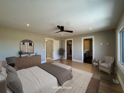 25 Elvira Way • Thorold, ON photo 8