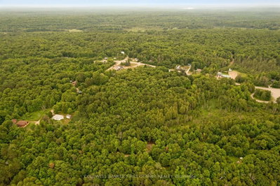 1039 Sunset Strip Lane • Ompah, ON photo 4