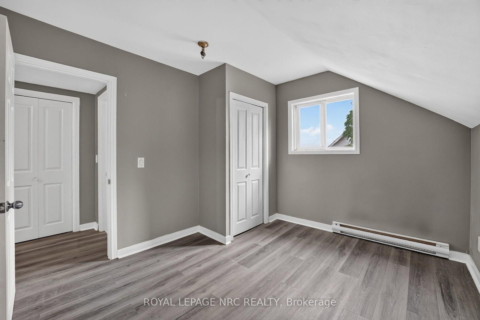 231-233 Jarvis Street • Fort Erie, ON photo 9