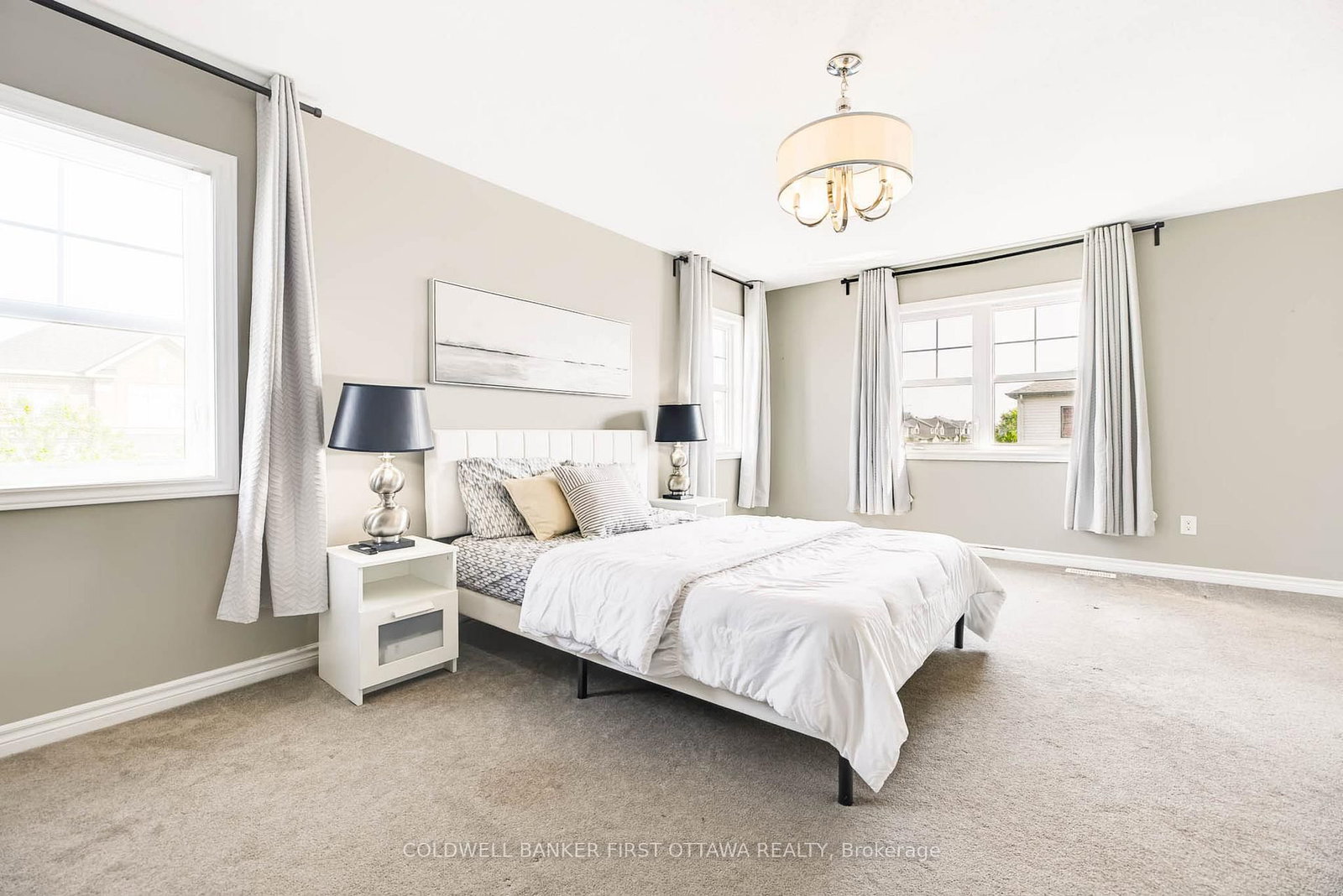 1001 Manege Street • Ottawa, ON photo 18