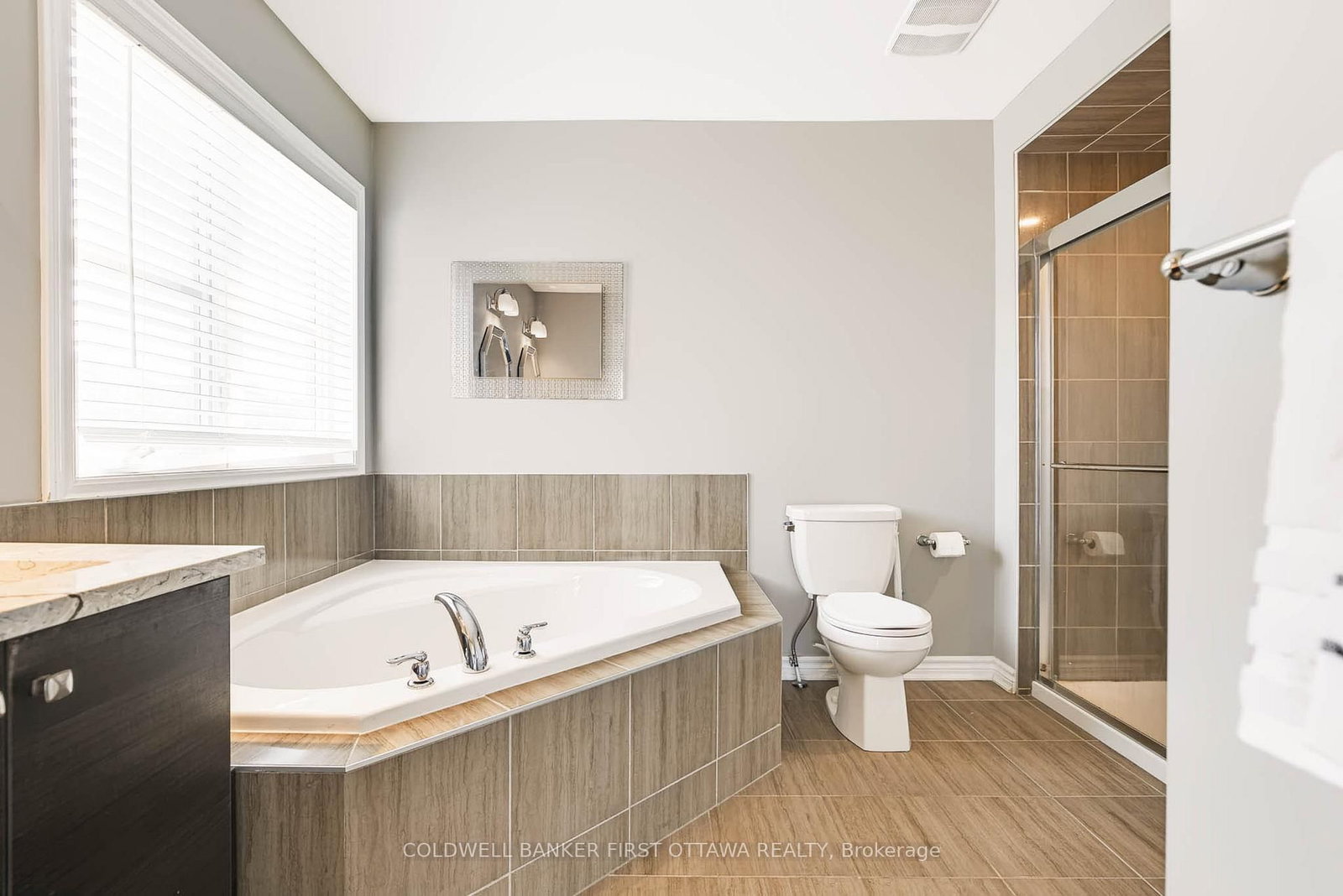 1001 Manege Street • Ottawa, ON photo 21