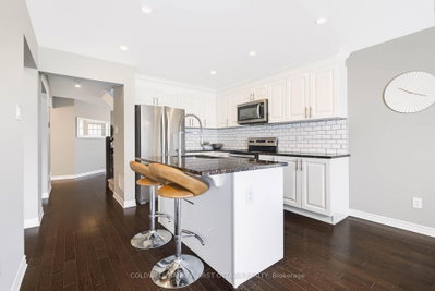 1001 Manege Street • Ottawa, ON photo 9