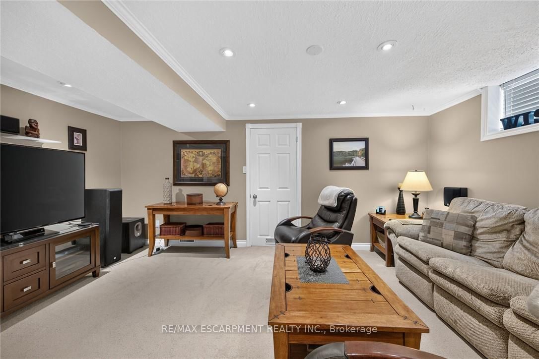 180 East 25th Street • Hamilton, ON photo 35