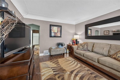 180 East 25th Street • Hamilton, ON photo 8