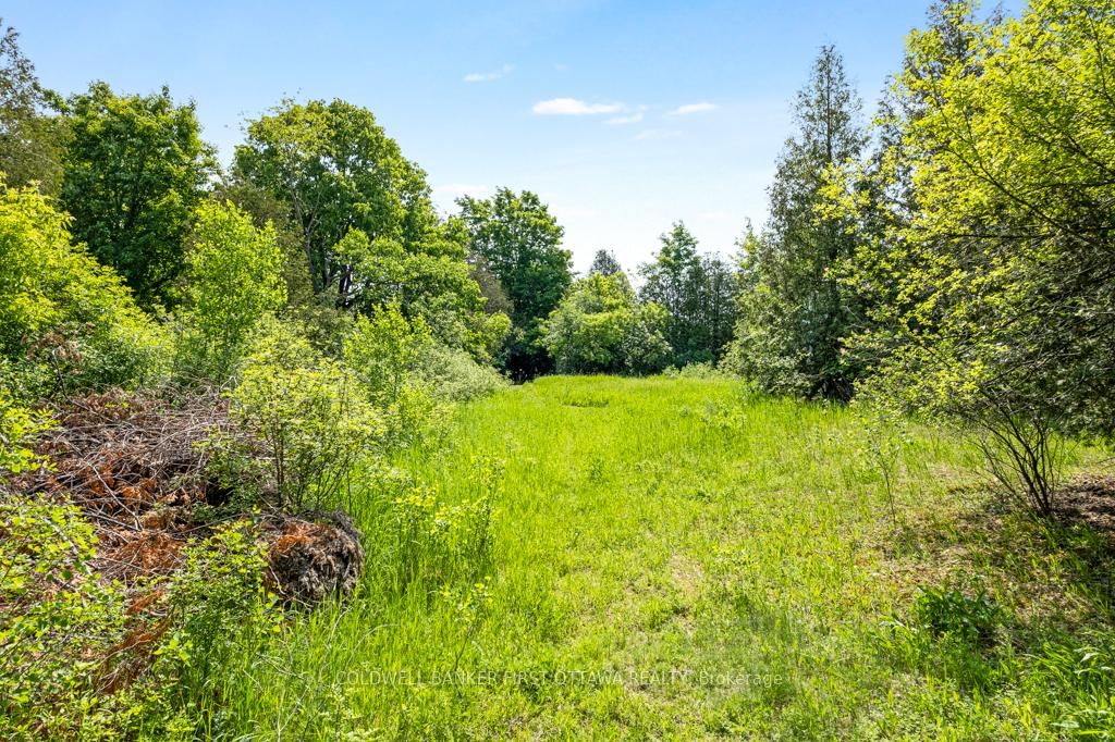 352 Highway 15 • Rideau Lakes, ON photo 42