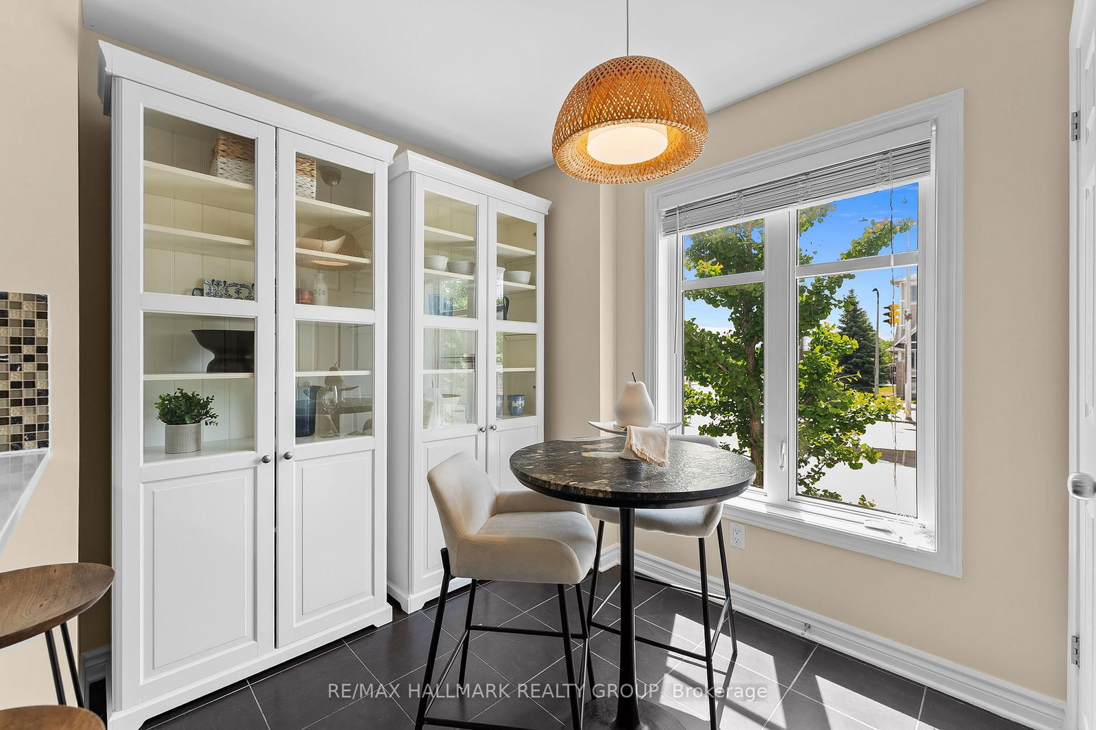 541 Chapman Mills Drive • #A • Ottawa, ON photo 5