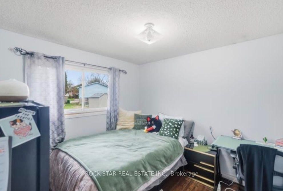 402 Midwood Crescent • Waterloo, ON photo 11
