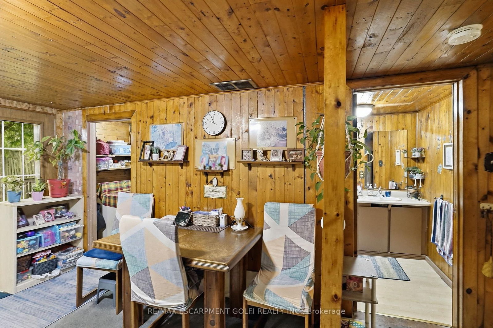 834 E MOHAWK Road • Hamilton, ON photo 10