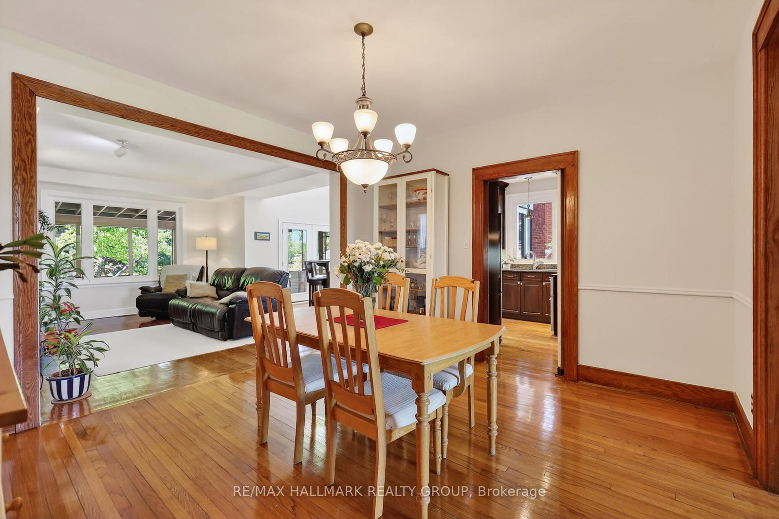 2043 Riverside Drive • Ottawa, ON photo 15