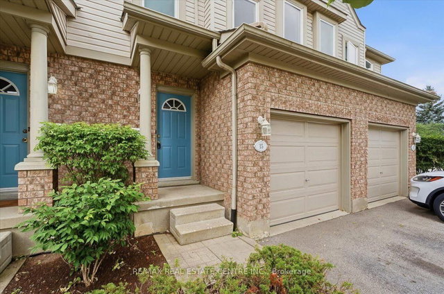 15 Roehampton Crescent