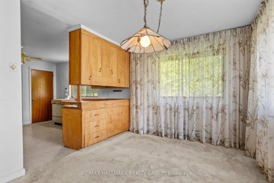 492 Vernon Avenue • Ottawa, ON photo 5