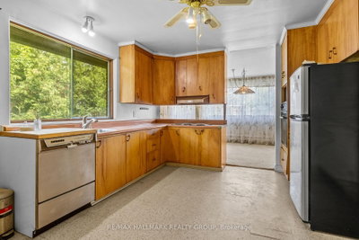 492 Vernon Avenue • Ottawa, ON photo 6