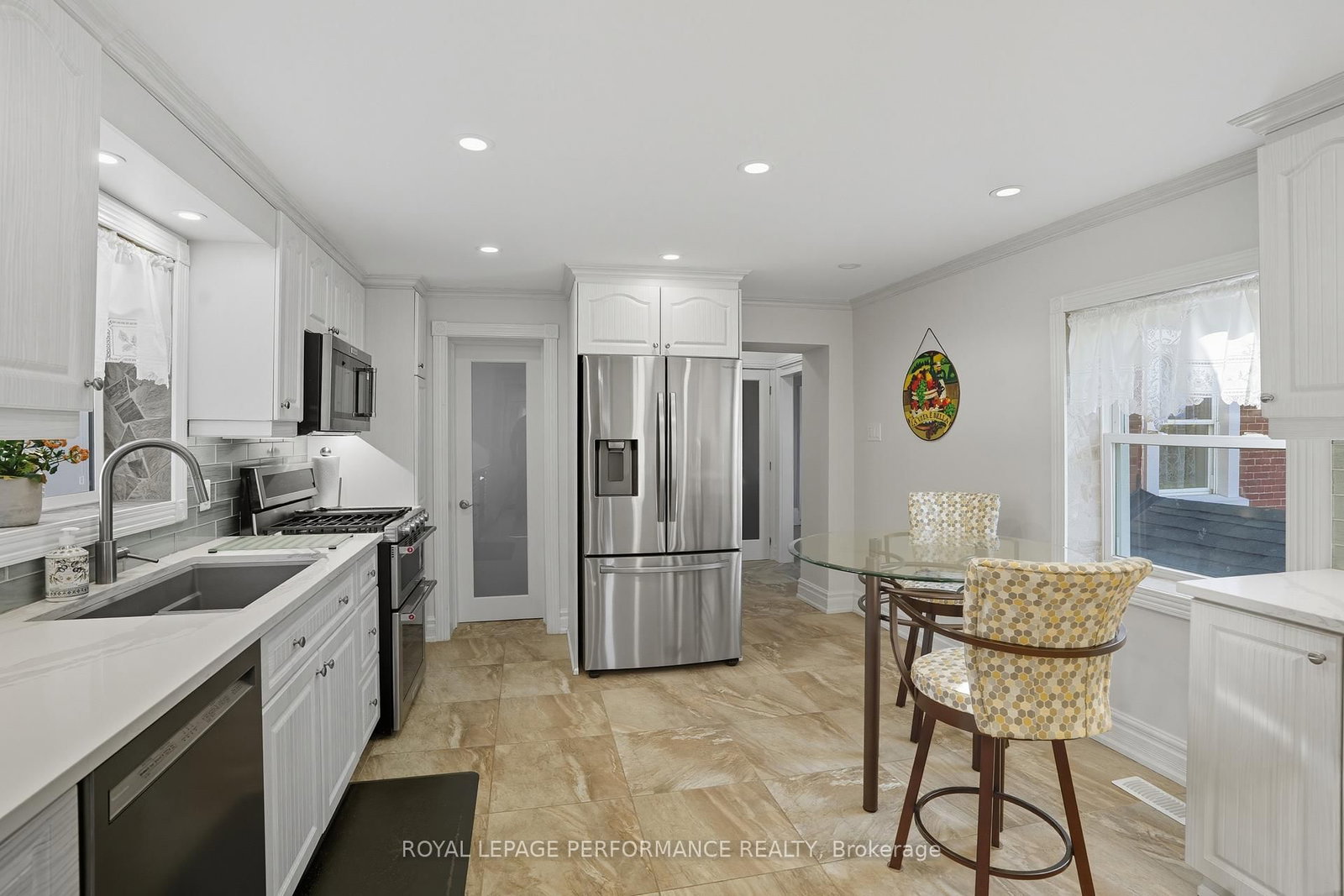8 John Street • Champlain, ON photo 12