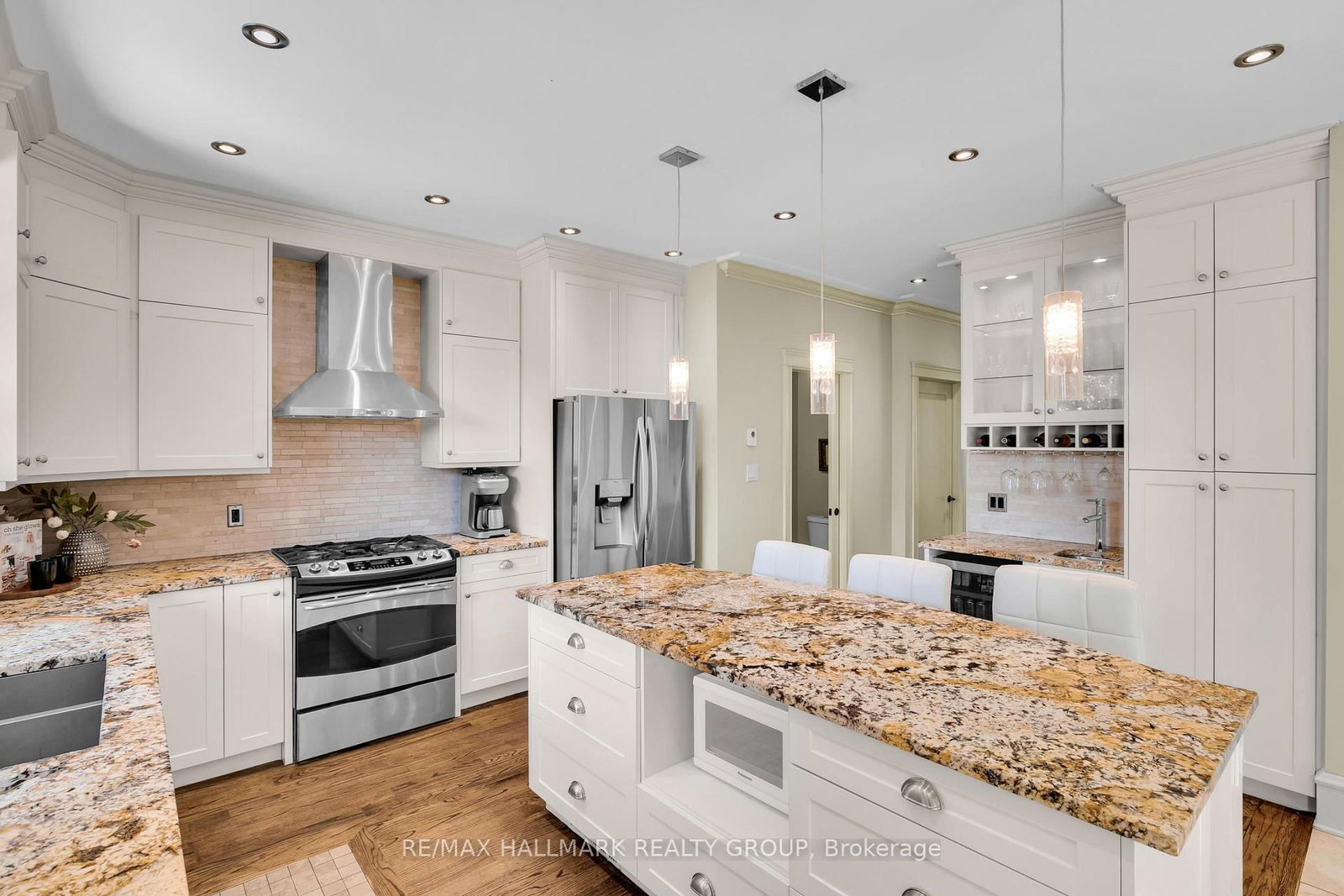 376 Winona Avenue • Ottawa, ON photo 11
