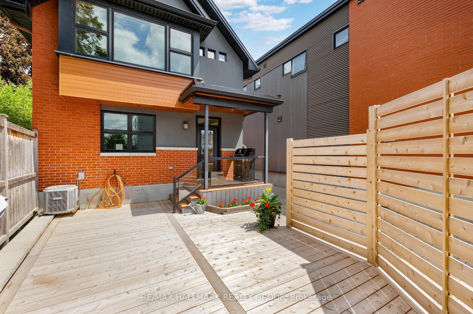 376 Winona Avenue • Ottawa, ON photo 25