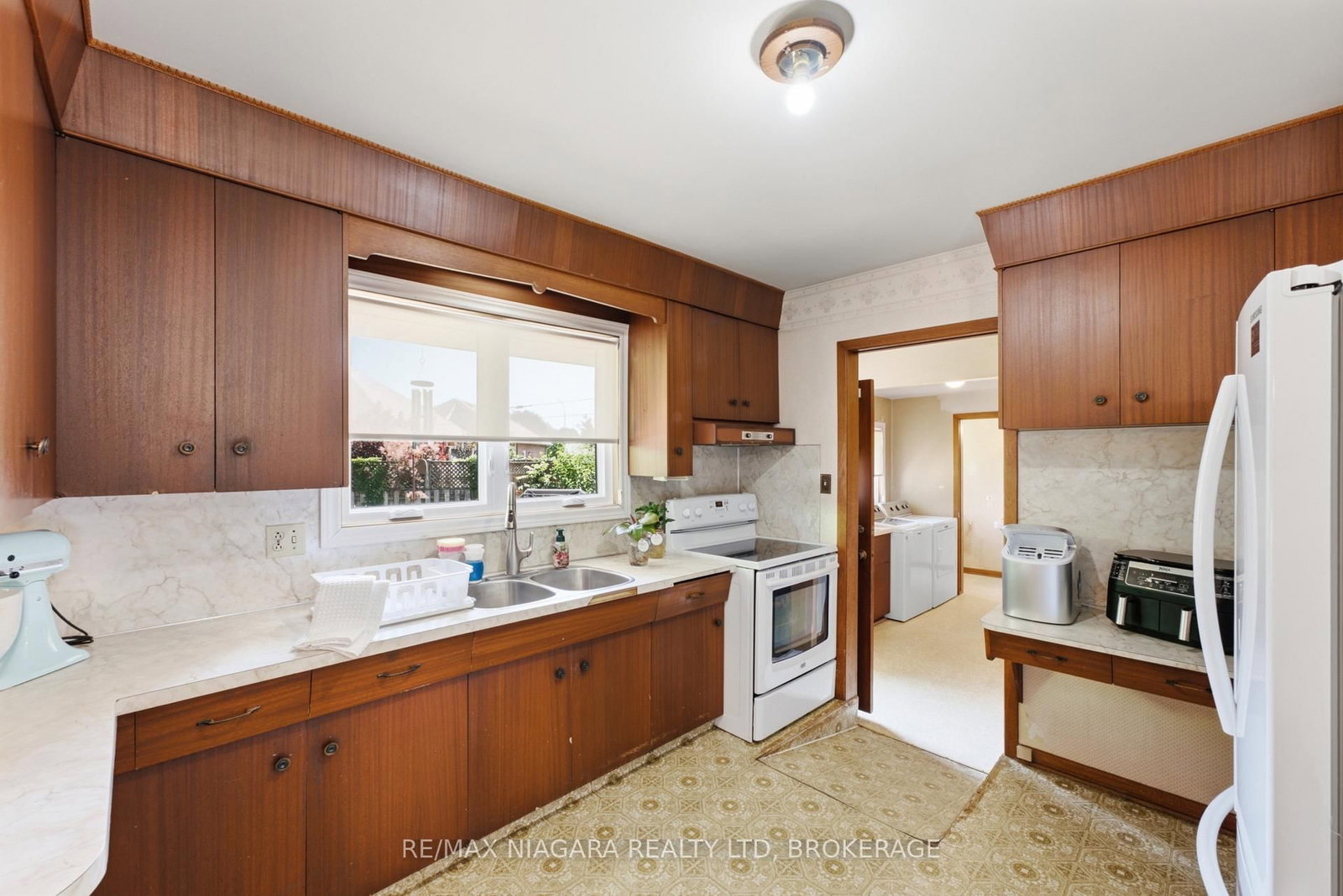 3374 Marlin Court • Lincoln, ON photo 8