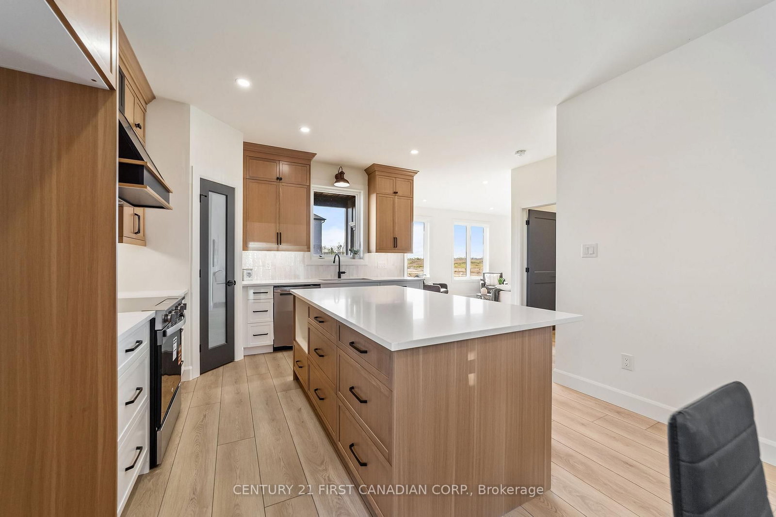 30 Sheldabren Street • North Middlesex, ON photo 11