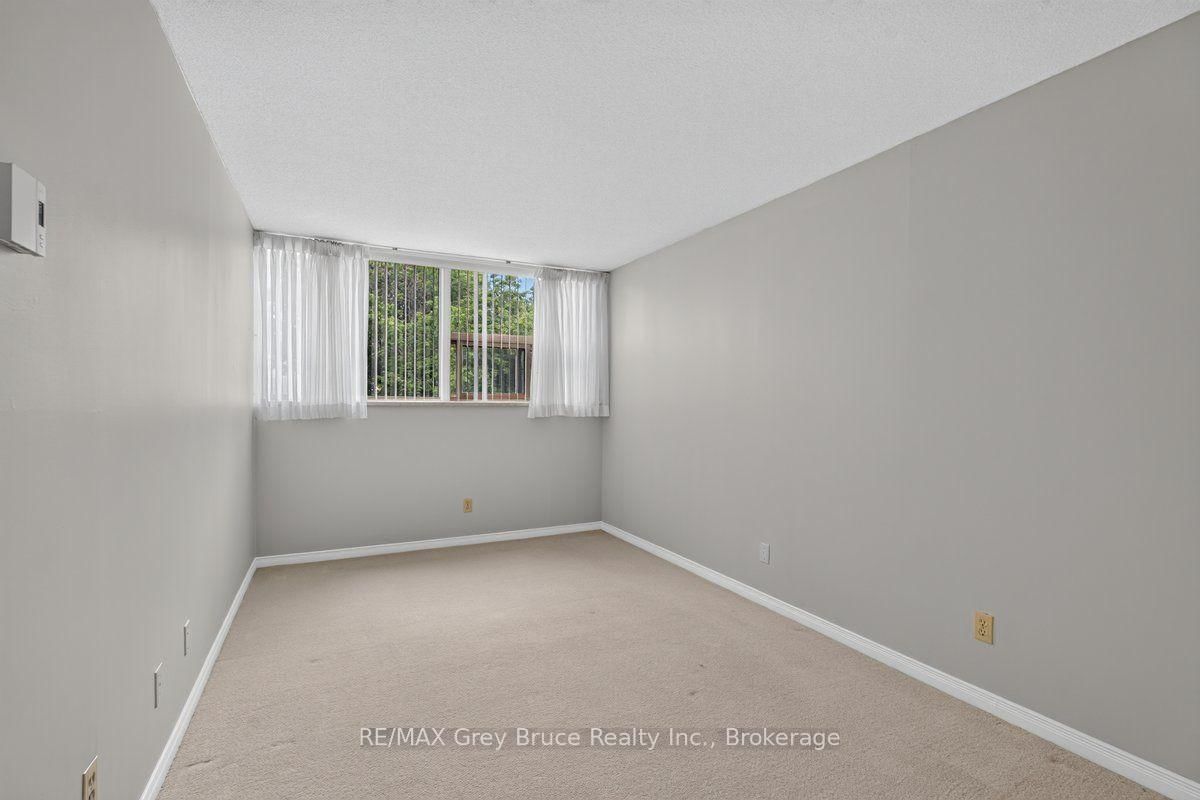 860 E 9th Street • #208 • Owen Sound, ON photo 13