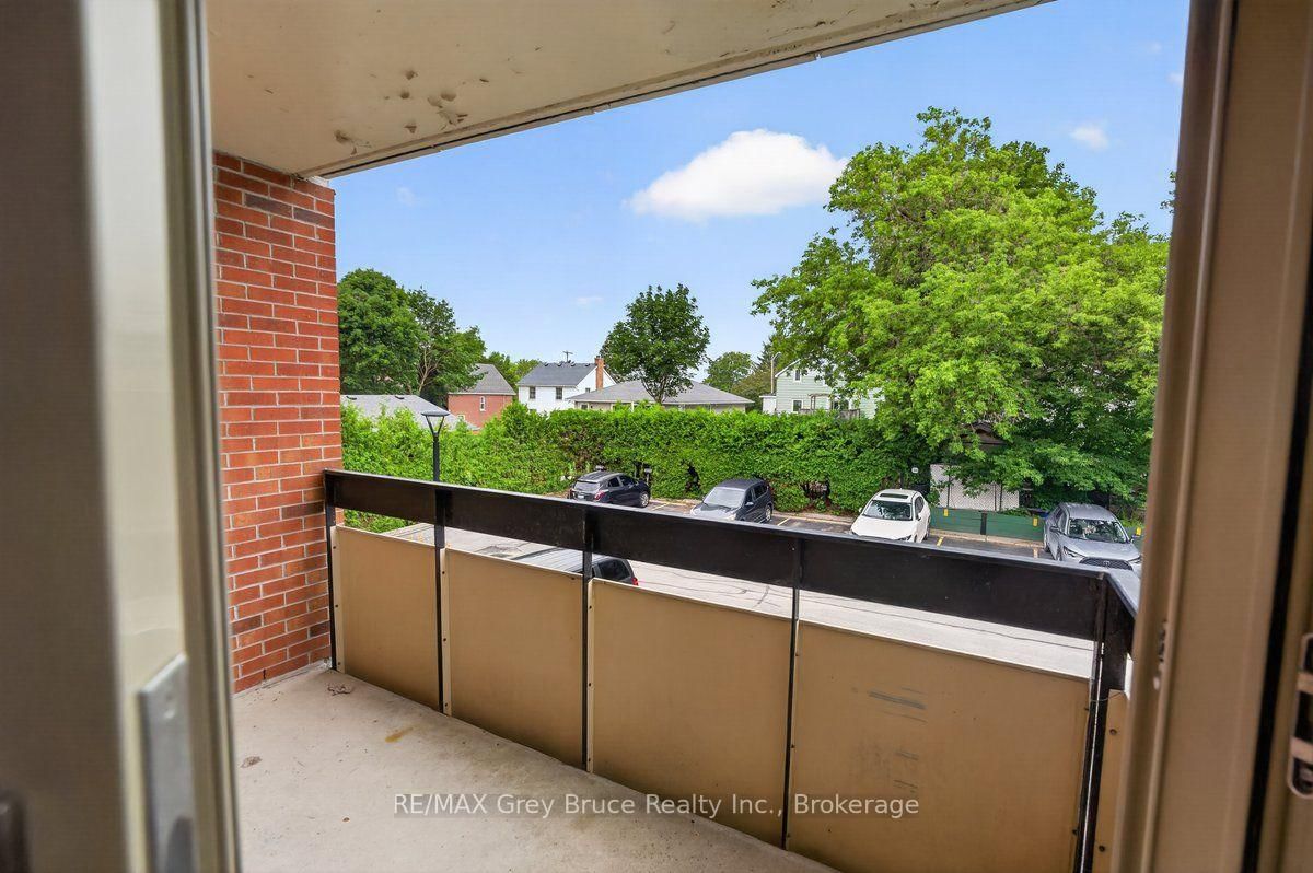 860 E 9th Street • #208 • Owen Sound, ON photo 9