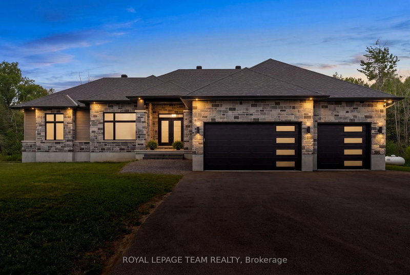 176 Country Meadow Drive, Carp