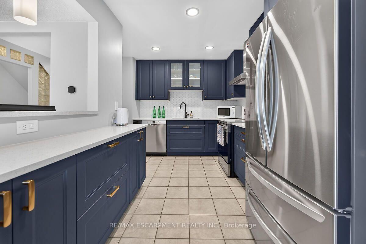 300 REXFORD Drive • #24 • Hamilton, ON photo 15
