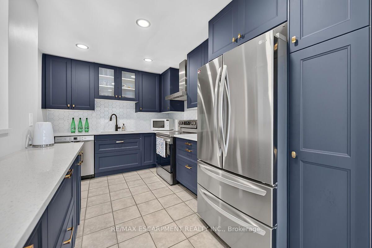 300 REXFORD Drive • #24 • Hamilton, ON photo 16