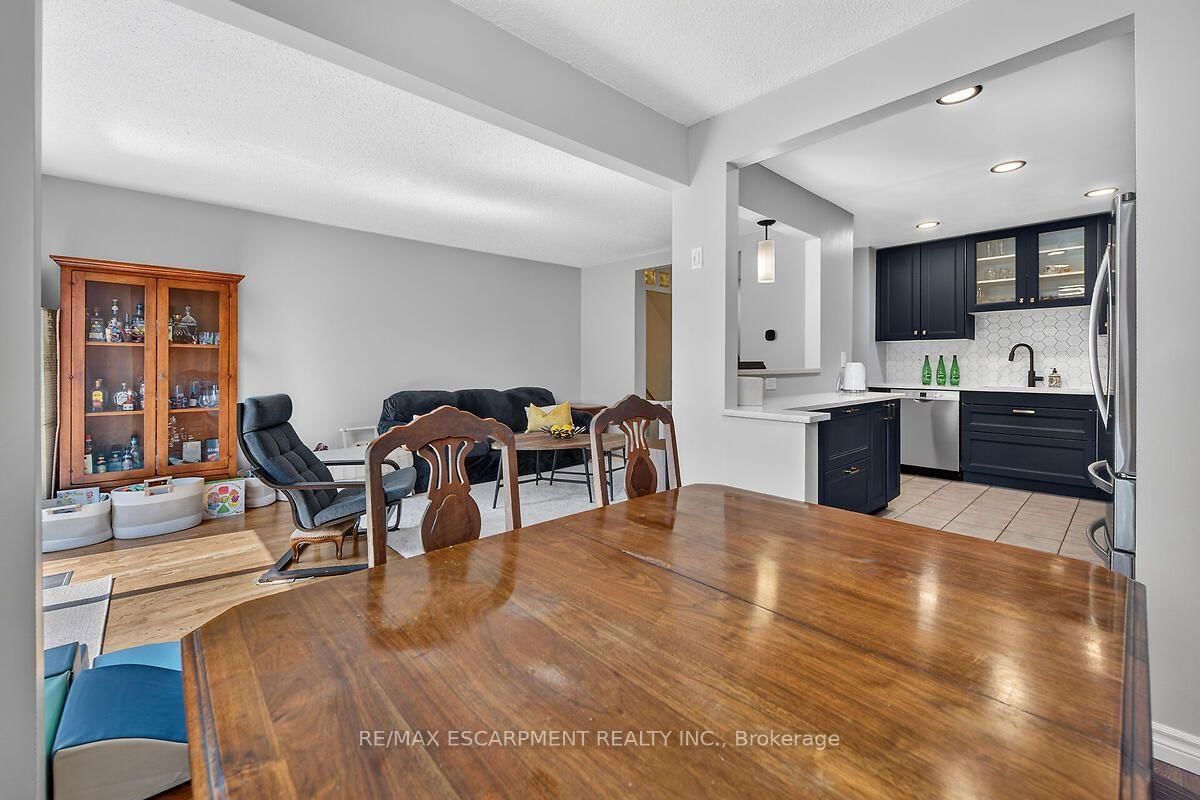 300 REXFORD Drive • #24 • Hamilton, ON photo 19