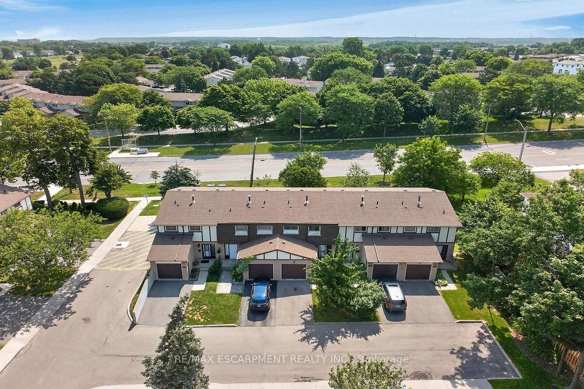 300 REXFORD Drive • #24 • Hamilton, ON photo 3