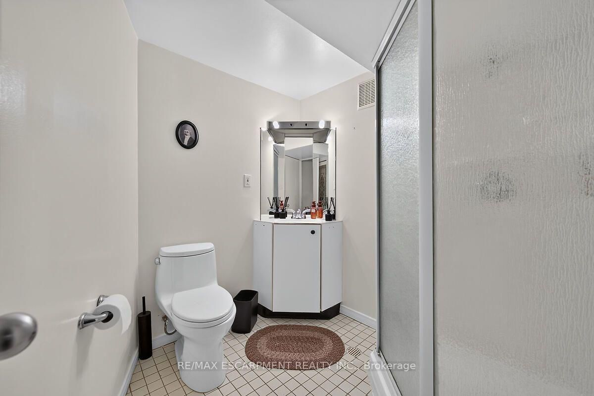 300 REXFORD Drive • #24 • Hamilton, ON photo 35