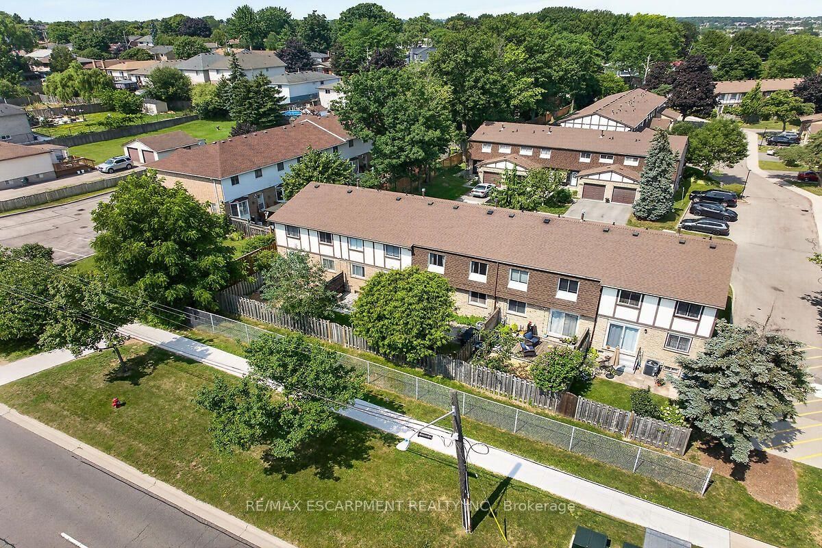 300 REXFORD Drive • #24 • Hamilton, ON photo 39