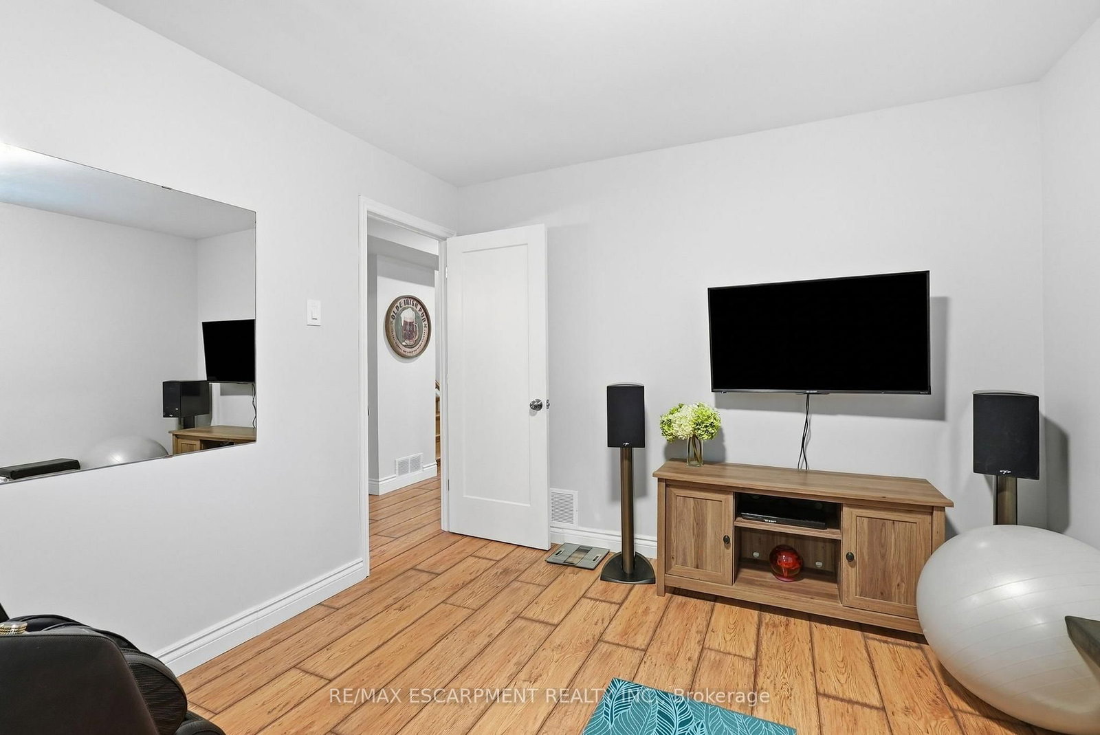 224 ATHENIA Drive • Hamilton, ON photo 30