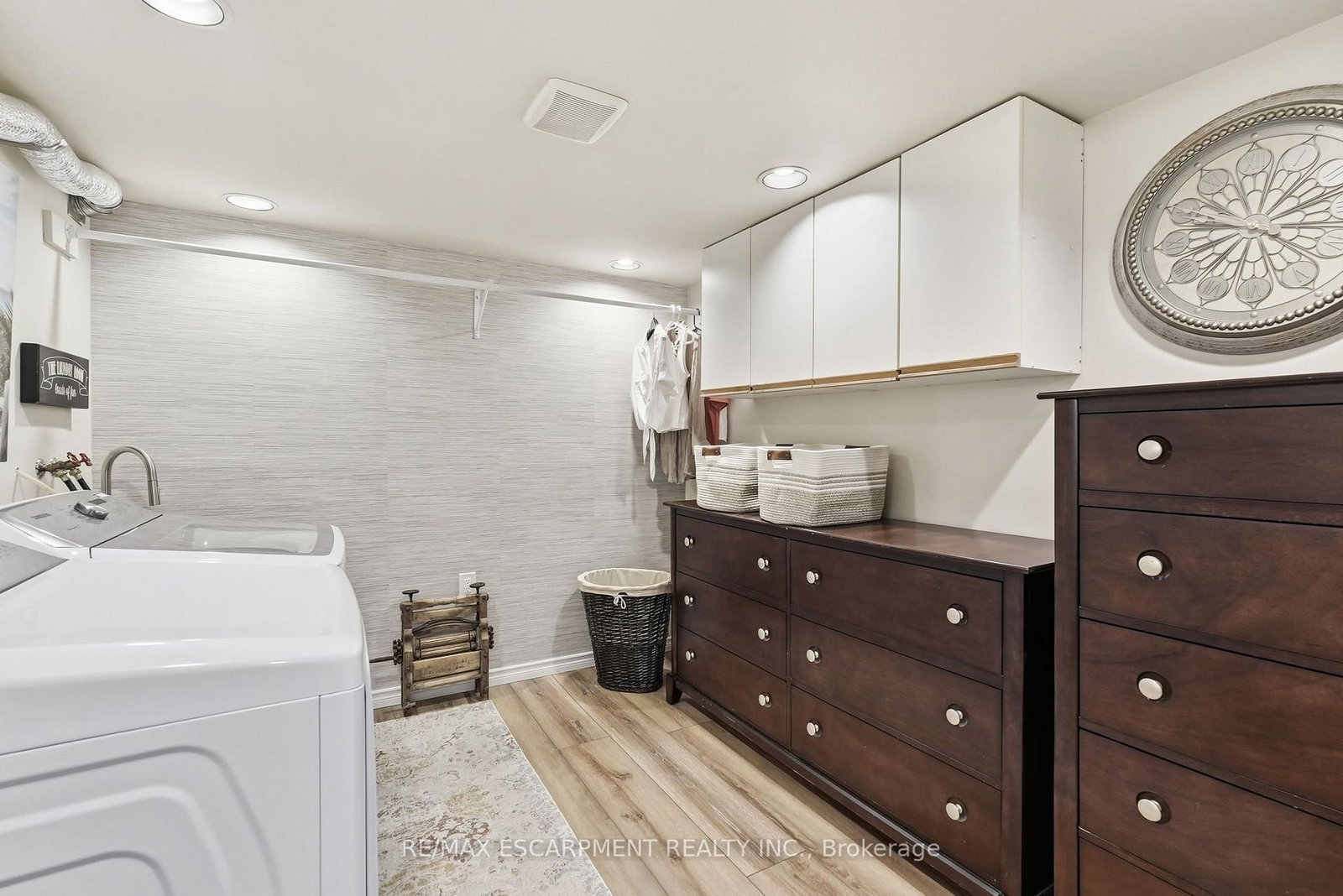 224 ATHENIA Drive • Hamilton, ON photo 37