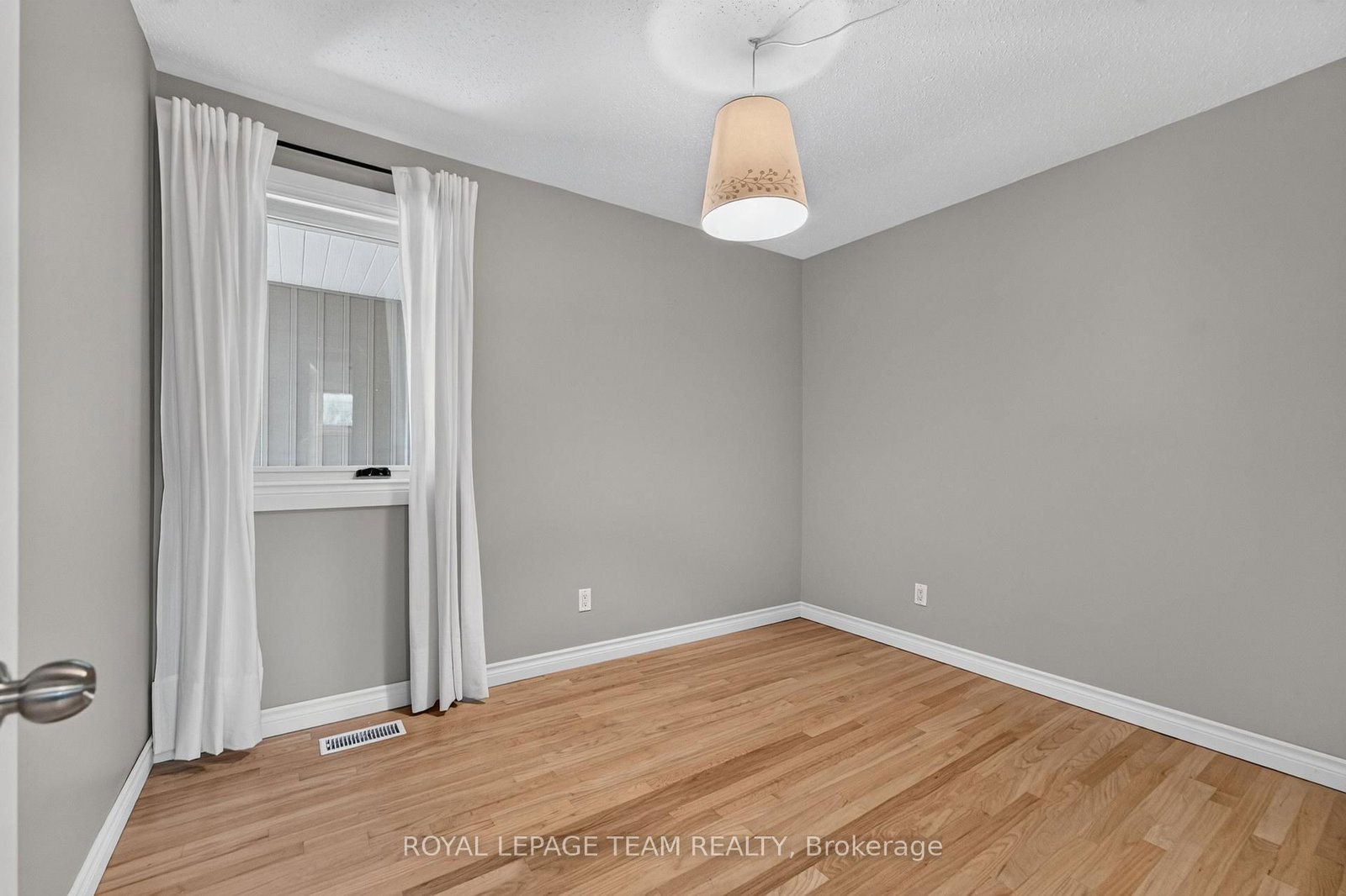 9 Laurentide Road • Ottawa, ON photo 28