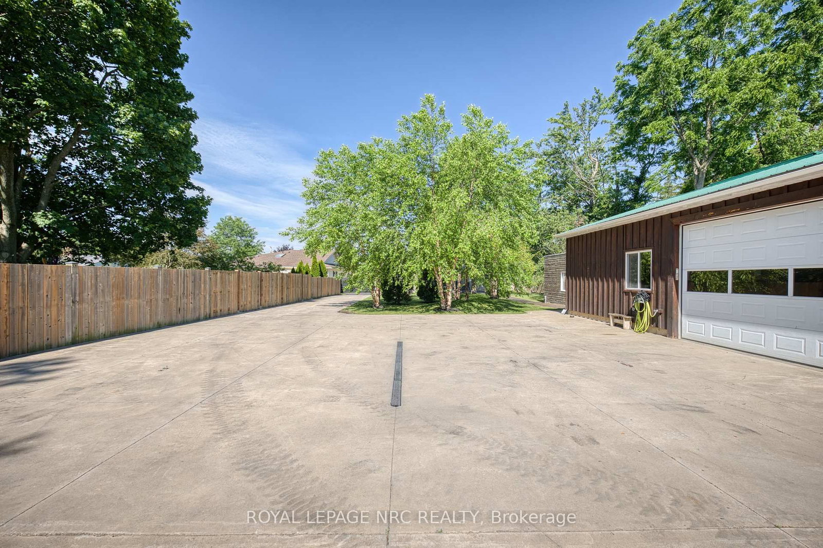 646 N Prospect Point Road • Fort Erie, ON photo 32
