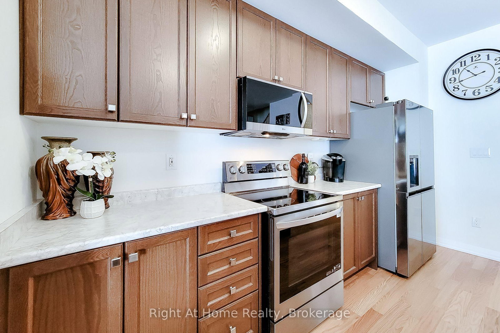 3 Norwich Crescent • Haldimand, ON photo 7