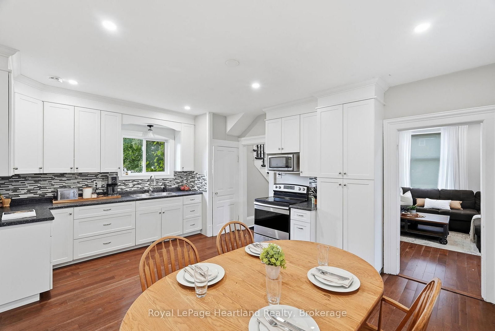 504 MAPLE Street • Brockton, ON photo 12