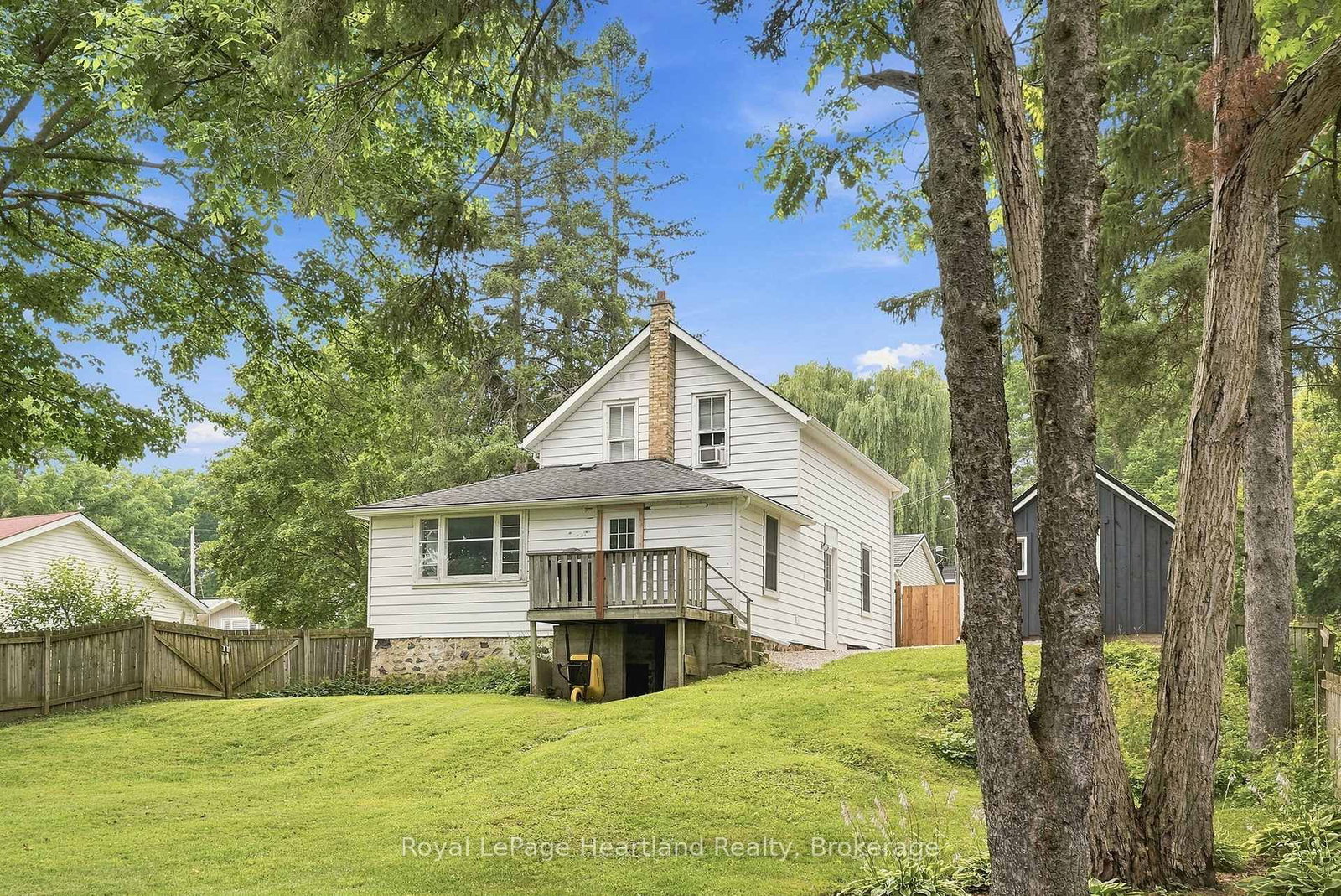 504 MAPLE Street • Brockton, ON photo 42
