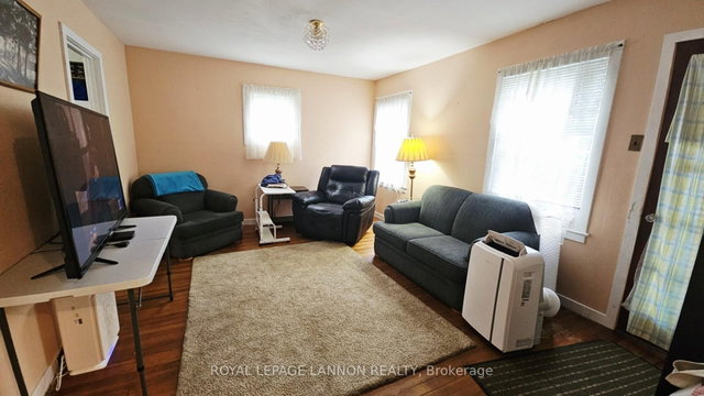 1414 Gore Street W