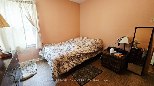 1414 Gore Street W