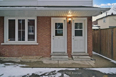 Unit #C1 — 1129 Cannon Street E — photo 3