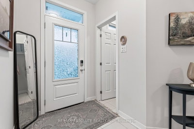 235 BILLRIAN Crescent • Ottawa, ON photo 2
