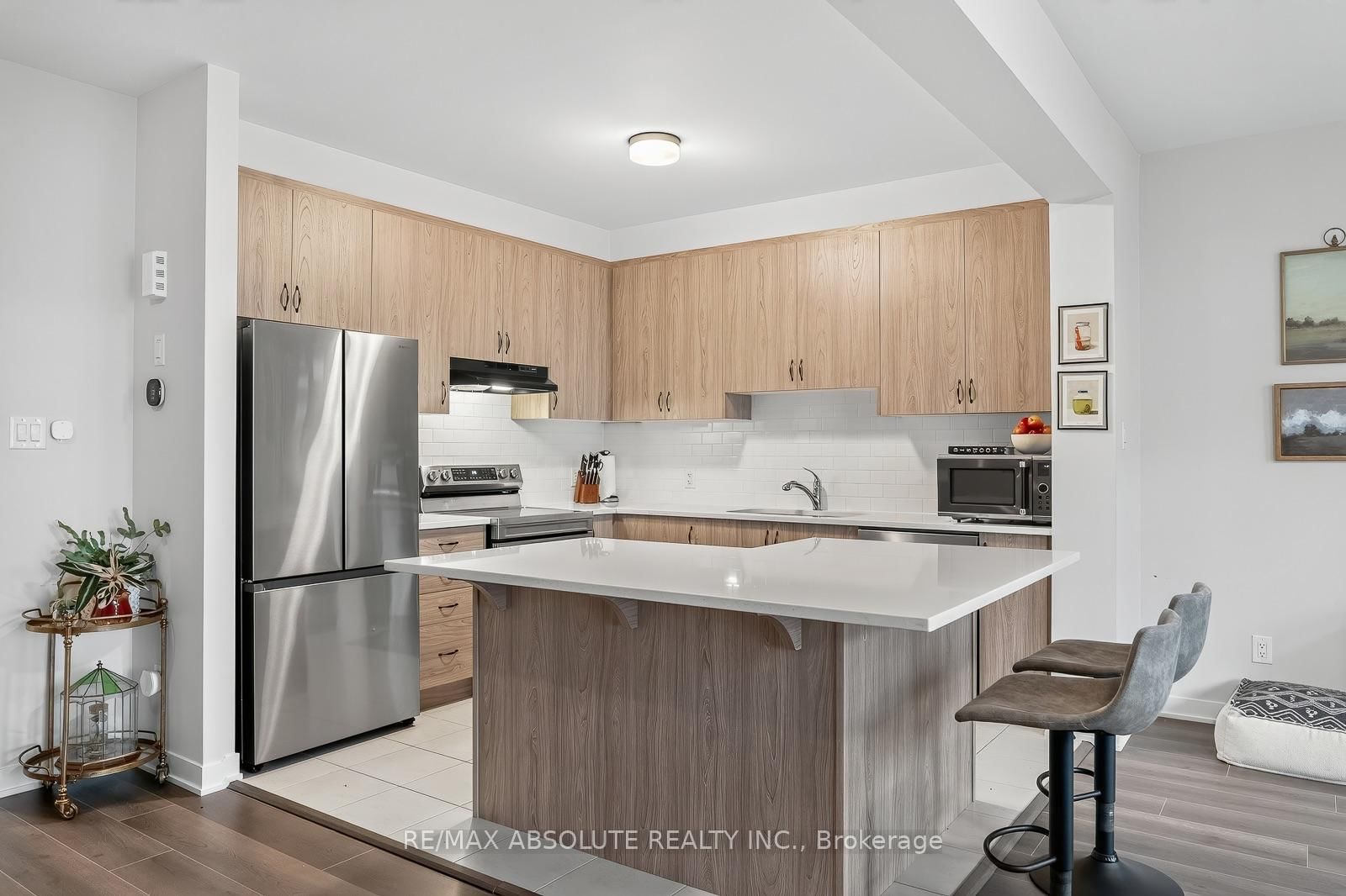 235 BILLRIAN Crescent • Ottawa, ON photo 9