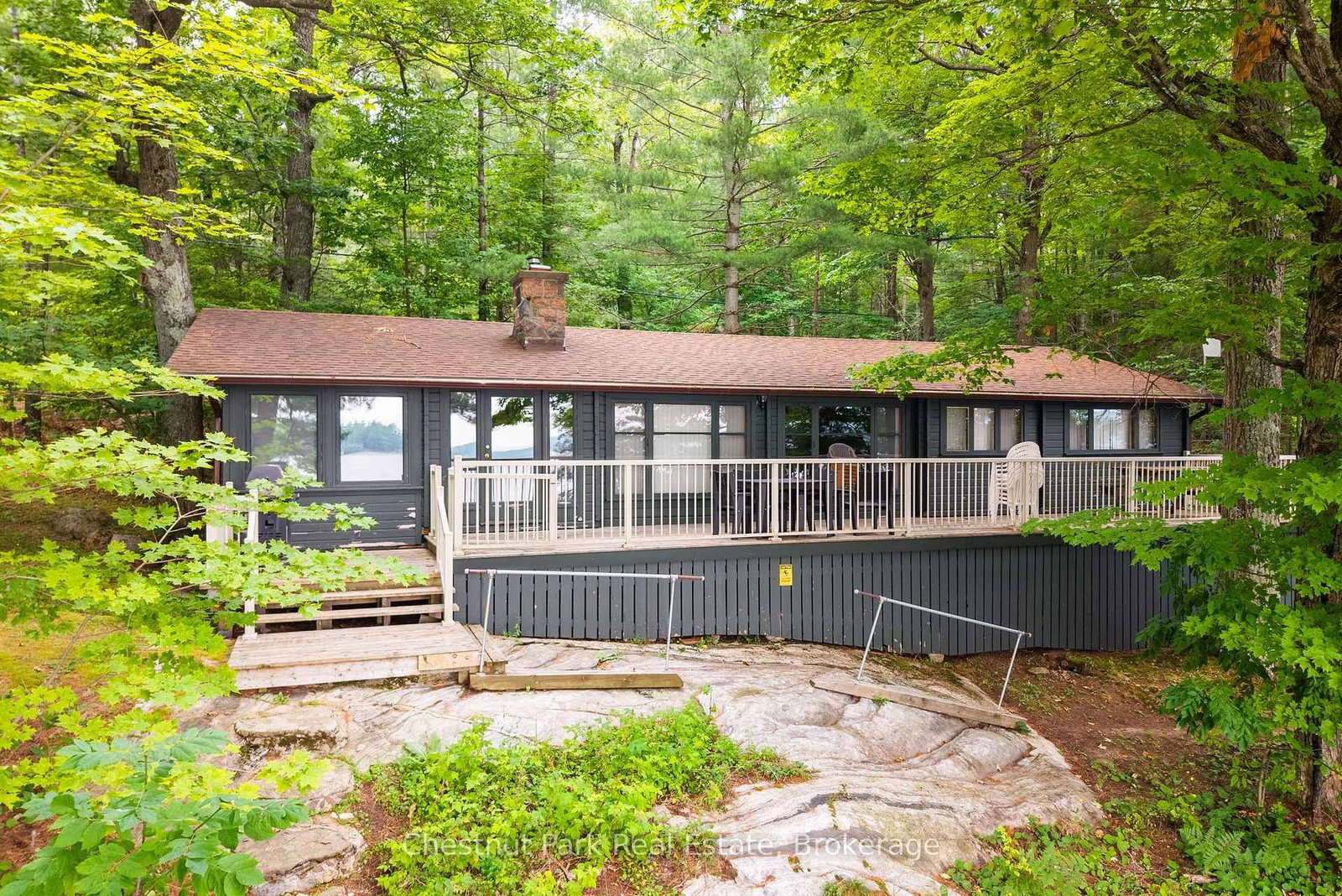1049 Sagamo Boulevard • Muskoka Lakes, ON photo 11