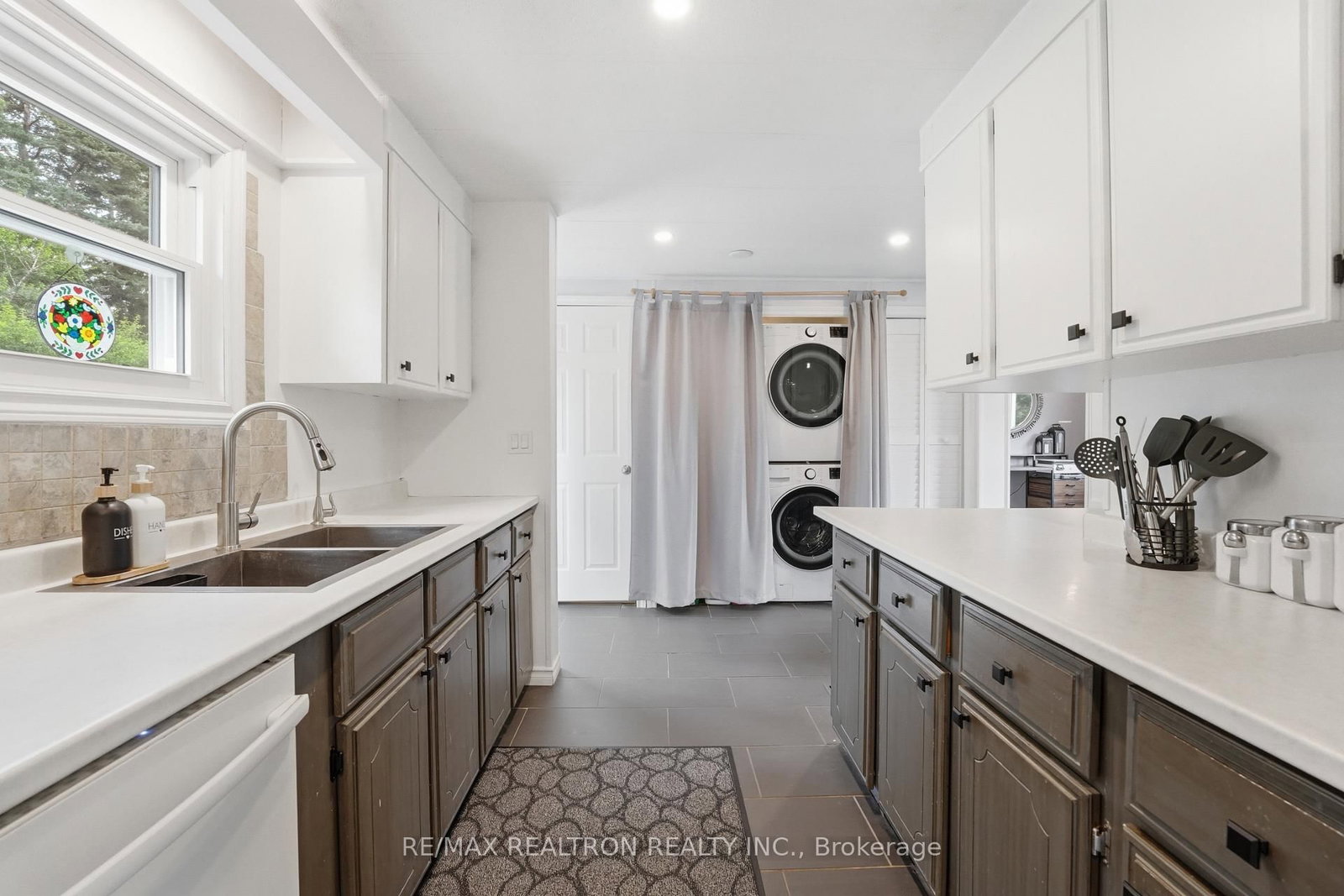18 Station Street • Amaranth, ON photo 15