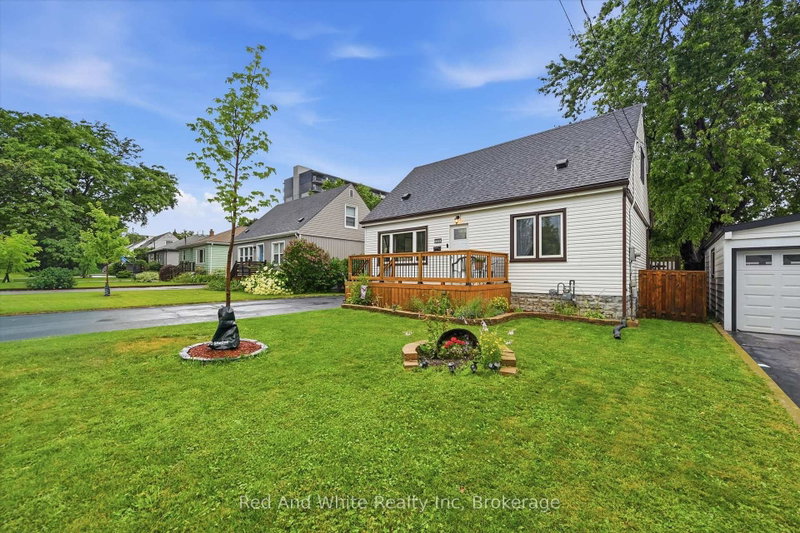 450 East 42nd Street, Hamilton