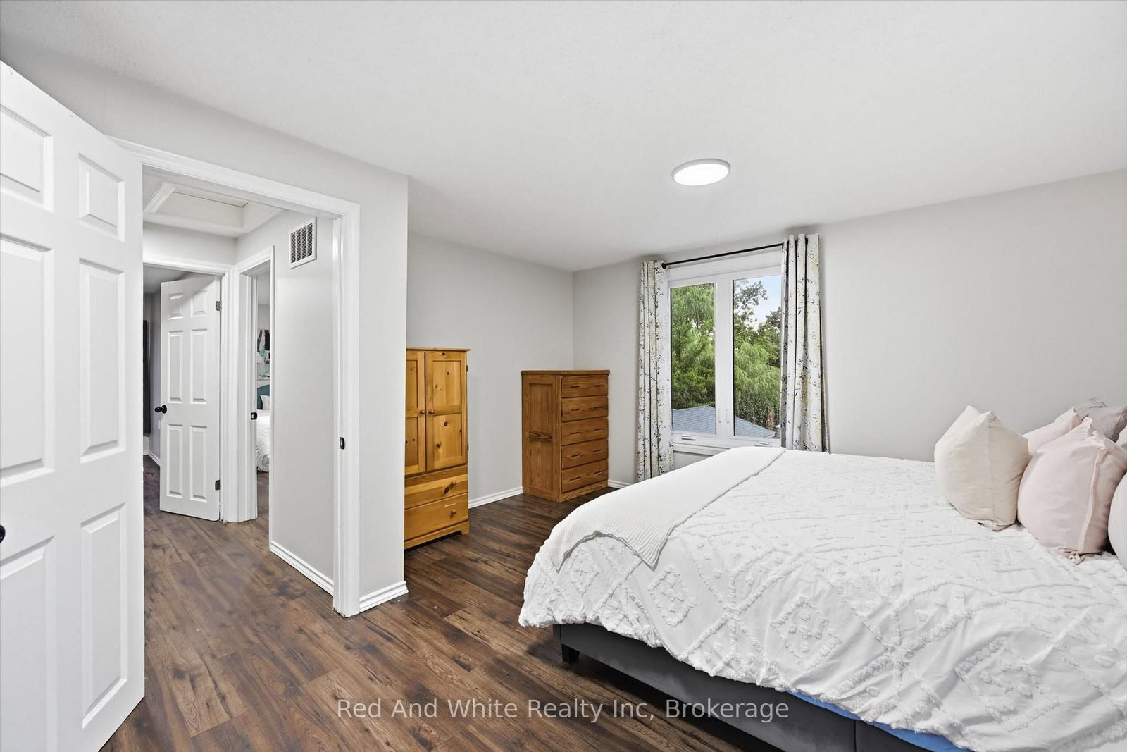 450 East 42nd Street • Hamilton, ON photo 20