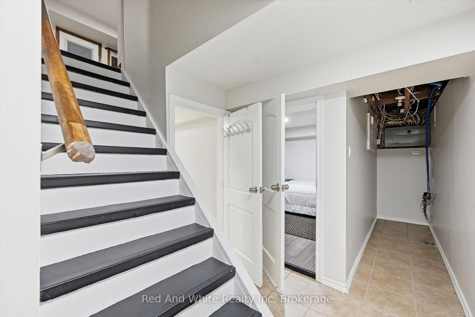450 East 42nd Street • Hamilton, ON photo 26